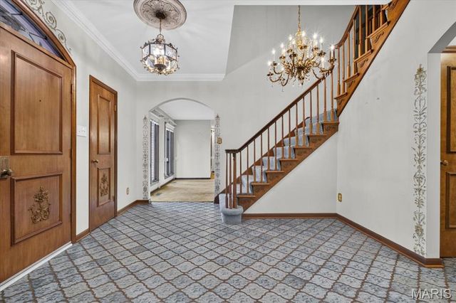 1940 Windmoor Place, Town And Country, MO 63131