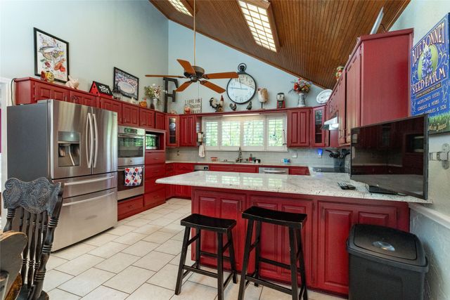 120 Creekside Drive, Double Oak, TX 75077