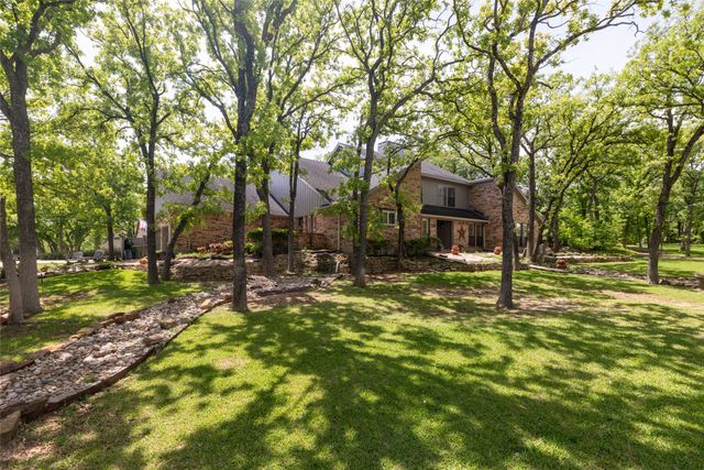 120 Creekside Drive, Double Oak, TX 75077