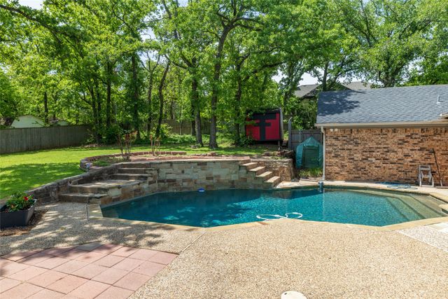 120 Creekside Drive, Double Oak, TX 75077
