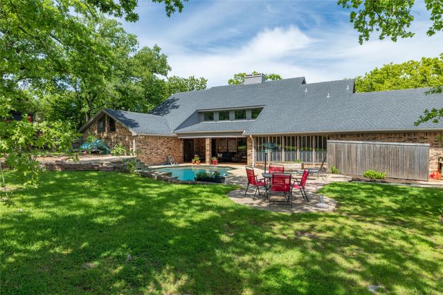 120 Creekside Drive, Double Oak, TX 75077