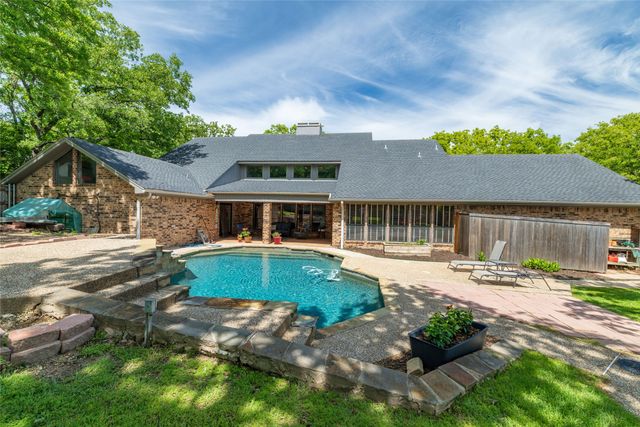 120 Creekside Drive, Double Oak, TX 75077