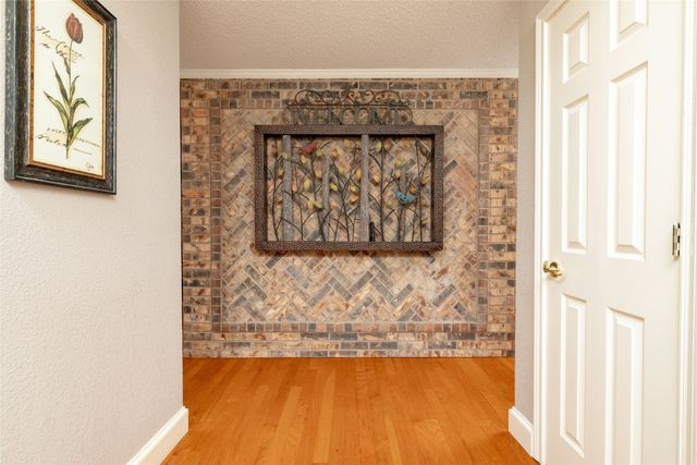 120 Creekside Drive, Double Oak, TX 75077