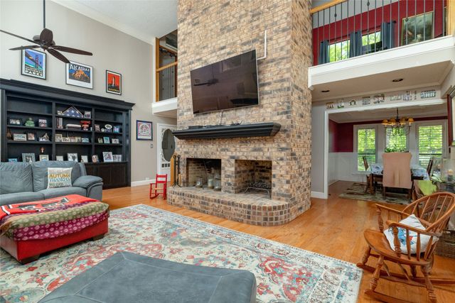 120 Creekside Drive, Double Oak, TX 75077