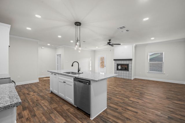 6923 17th Street, Lubbock, TX 79416