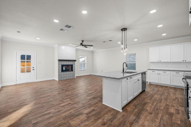 6923 17th Street, Lubbock, TX 79416