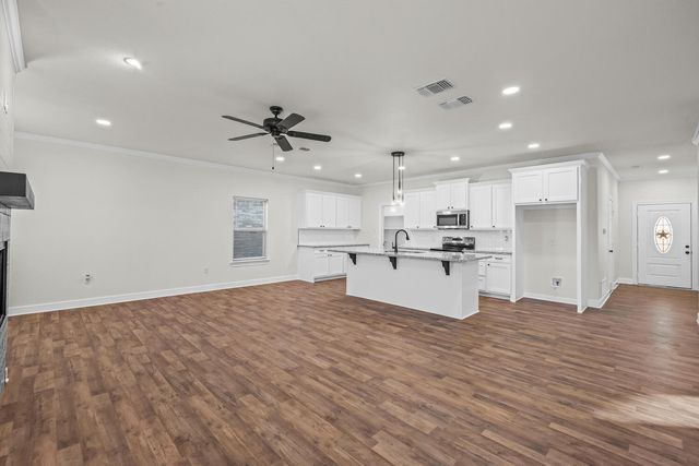 6923 17th Street, Lubbock, TX 79416