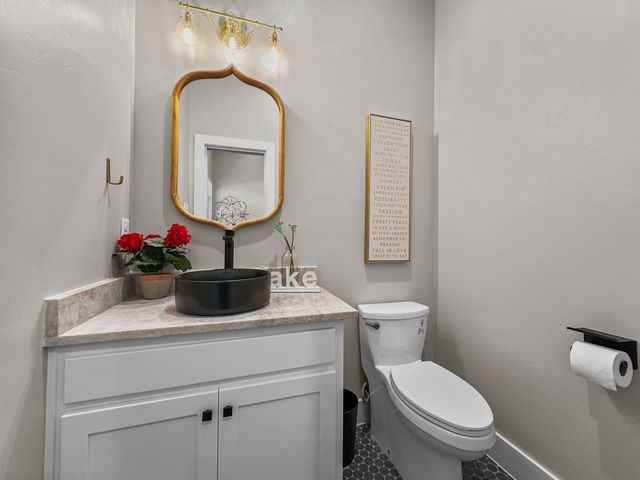 1053 Chapel Ridge Road, Graford, TX 76449