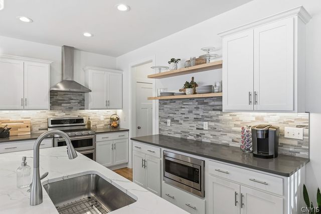 3139 Stoney Pond Way, Lysander, NY 13027