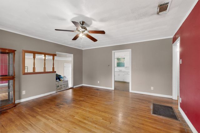 1220 Alaska Avenue, Dallas, TX 75216