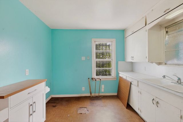 1220 Alaska Avenue, Dallas, TX 75216