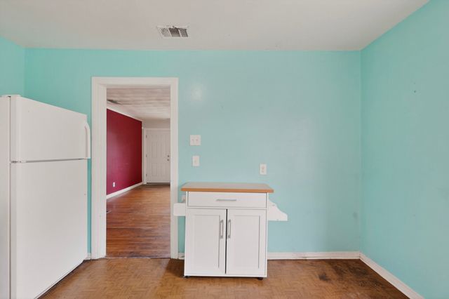 1220 Alaska Avenue, Dallas, TX 75216