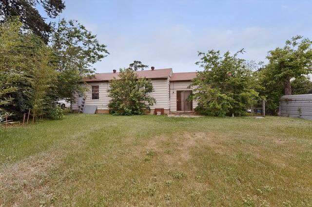 1220 Alaska Avenue, Dallas, TX 75216