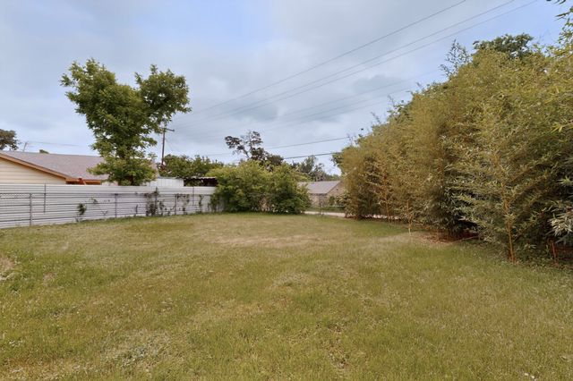 1220 Alaska Avenue, Dallas, TX 75216