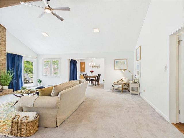 904 Fairidge Drive, Jamestown, NC 27282