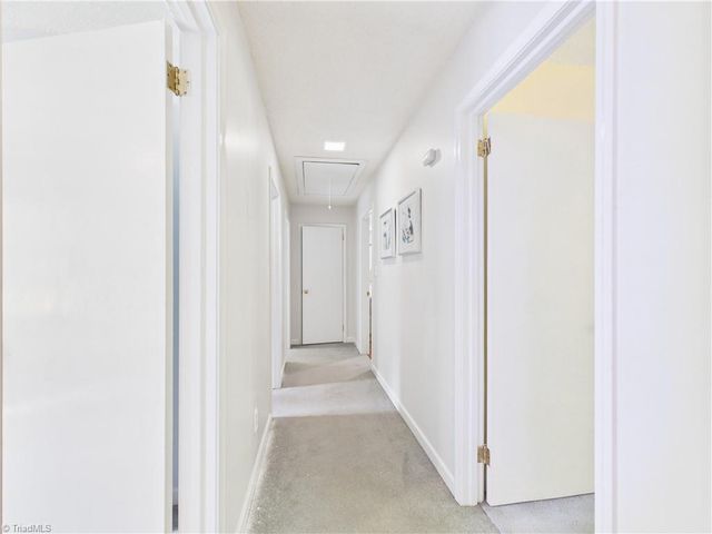 904 Fairidge Drive, Jamestown, NC 27282