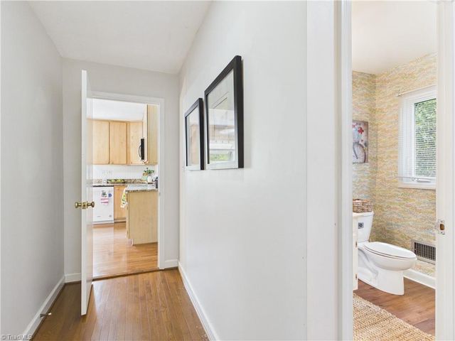 904 Fairidge Drive, Jamestown, NC 27282
