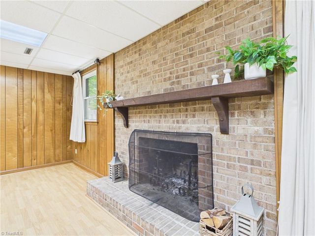 904 Fairidge Drive, Jamestown, NC 27282