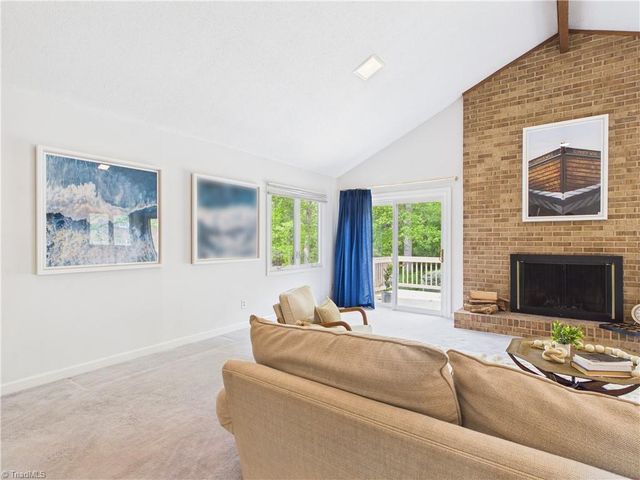 904 Fairidge Drive, Jamestown, NC 27282