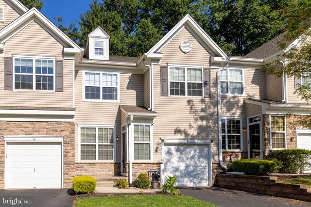 8 JAMIES CT, Warminster, PA 18974