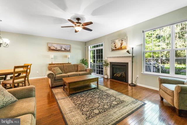 8 JAMIES CT, Warminster, PA 18974