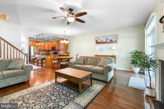 8 JAMIES CT, Warminster, PA 18974