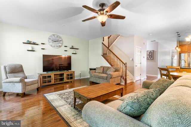 8 JAMIES CT, Warminster, PA 18974