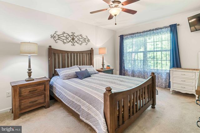 8 JAMIES CT, Warminster, PA 18974