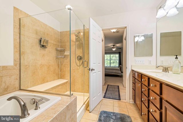8 JAMIES CT, Warminster, PA 18974
