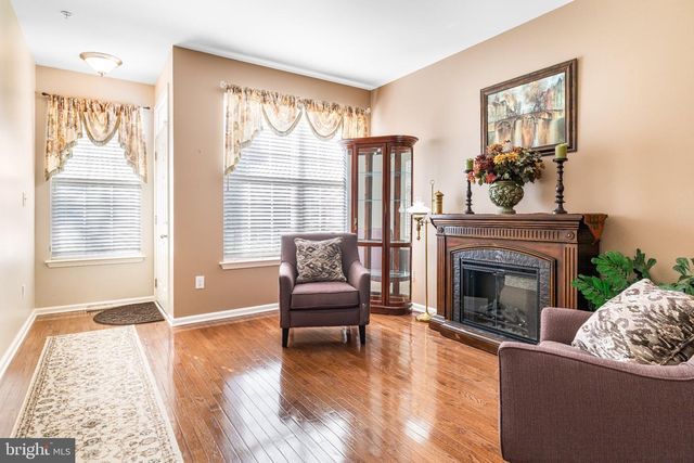 8 JAMIES CT, Warminster, PA 18974