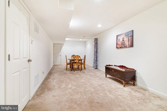 8 JAMIES CT, Warminster, PA 18974