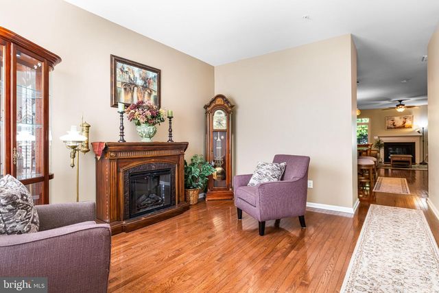 8 JAMIES CT, Warminster, PA 18974