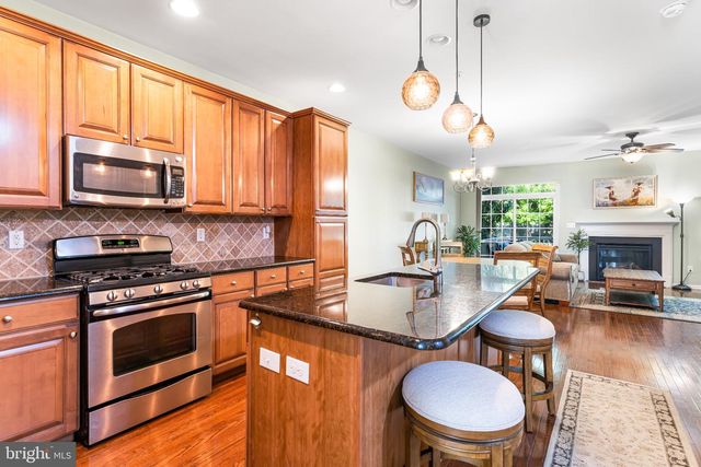 8 JAMIES CT, Warminster, PA 18974
