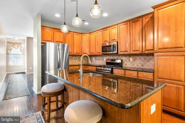8 JAMIES CT, Warminster, PA 18974