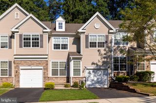 8 JAMIES CT, Warminster, PA 18974