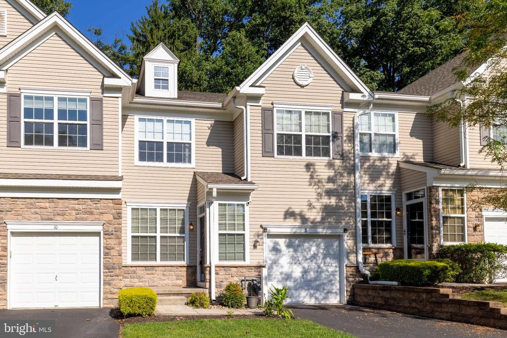 8 JAMIES CT, WARMINSTER, PA 18974 — photo 2