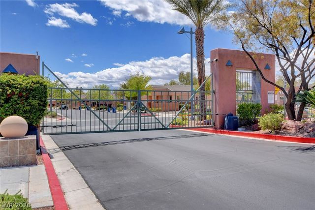 661 Chase Tree Street, Las Vegas, NV 89144
