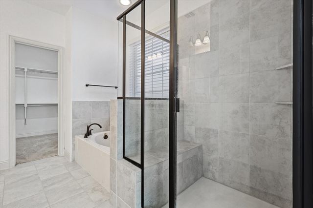 504 Warwick Boulevard, Lewisville, TX 75056