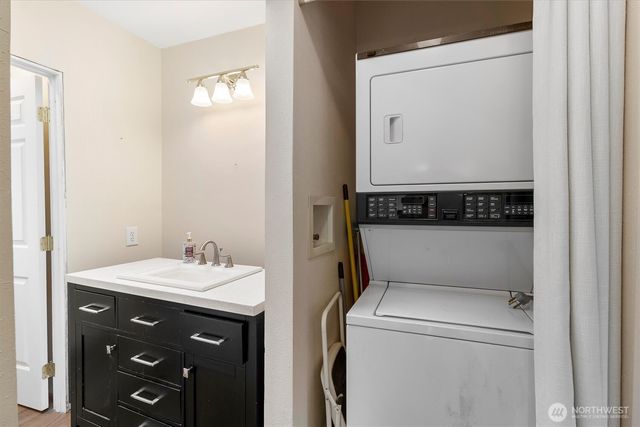 17703 W Big Lake Blvd, Mount Vernon, WA 98274