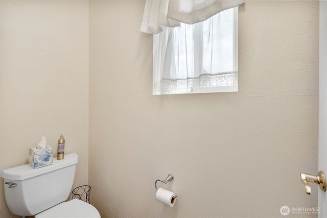 17703 W Big Lake Blvd, Mount Vernon, WA 98274