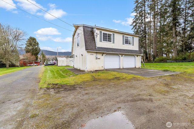 17703 W Big Lake Blvd, Mount Vernon, WA 98274