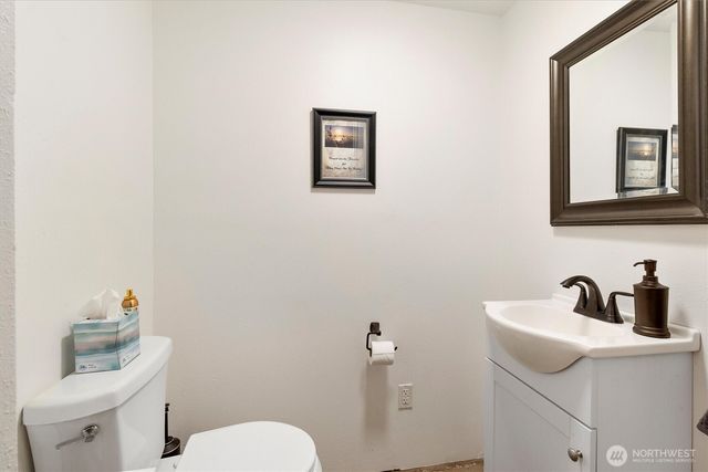 17703 W Big Lake Blvd, Mount Vernon, WA 98274