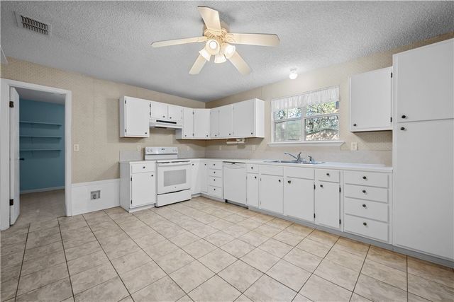 3949 County Road 4705, Aransas Pass, TX 78336