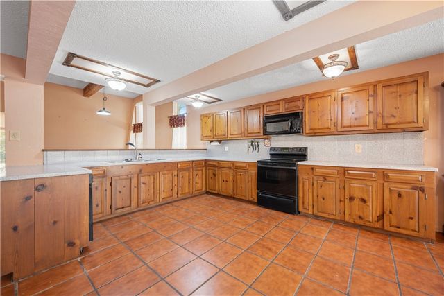 3949 County Road 4705, Aransas Pass, TX 78336