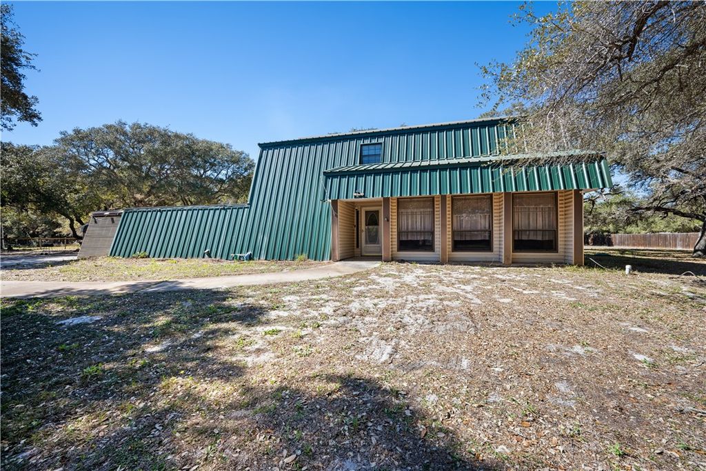 3949 County Road 4705, Aransas Pass, TX 78336