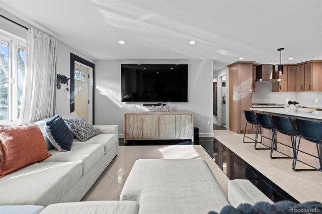 642 S Racine Street, Aurora, CO 80012