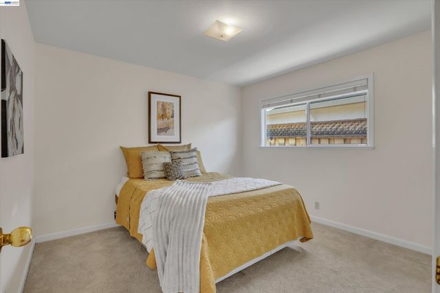 2090 Coolidge Dr, Santa Clara, CA 95051