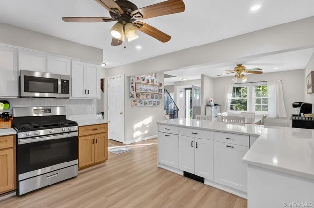 282 W End Avenue, Shirley, NY 11967