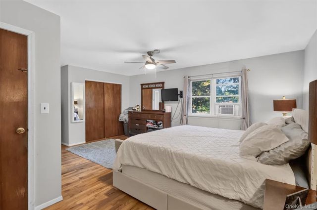 282 W End Avenue, Shirley, NY 11967
