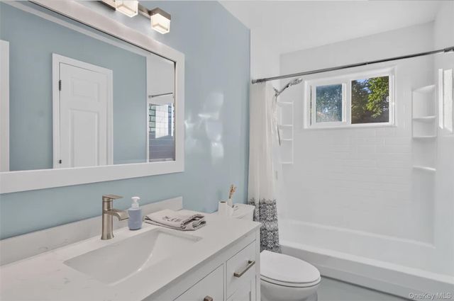 282 W End Avenue, Shirley, NY 11967